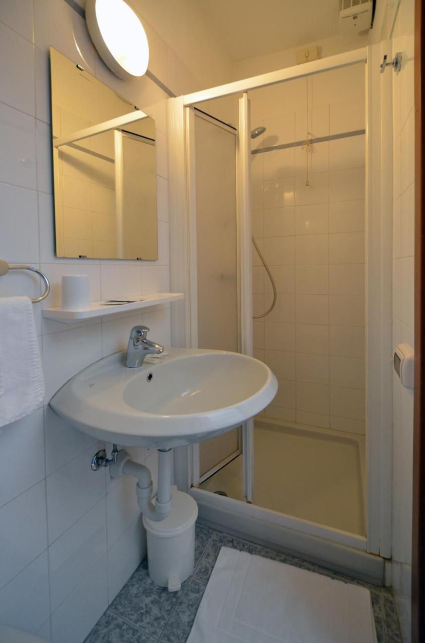 Albergo Della Torre Cernobbio Extérieur photo
